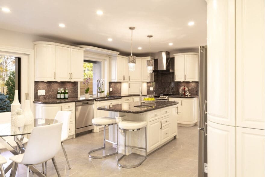 white custom kitchen in niagara